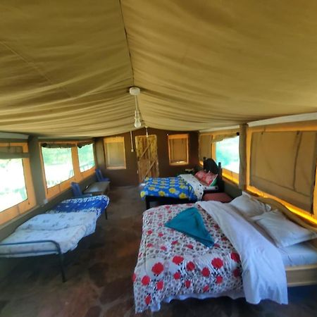 Oloirien Tented Camp Hotel Mara Simba Kültér fotó